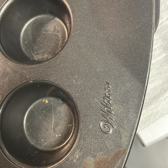 2 - Wilton 24 count Mini Muffins cupcakes Pan  used - Picture 3 of 8